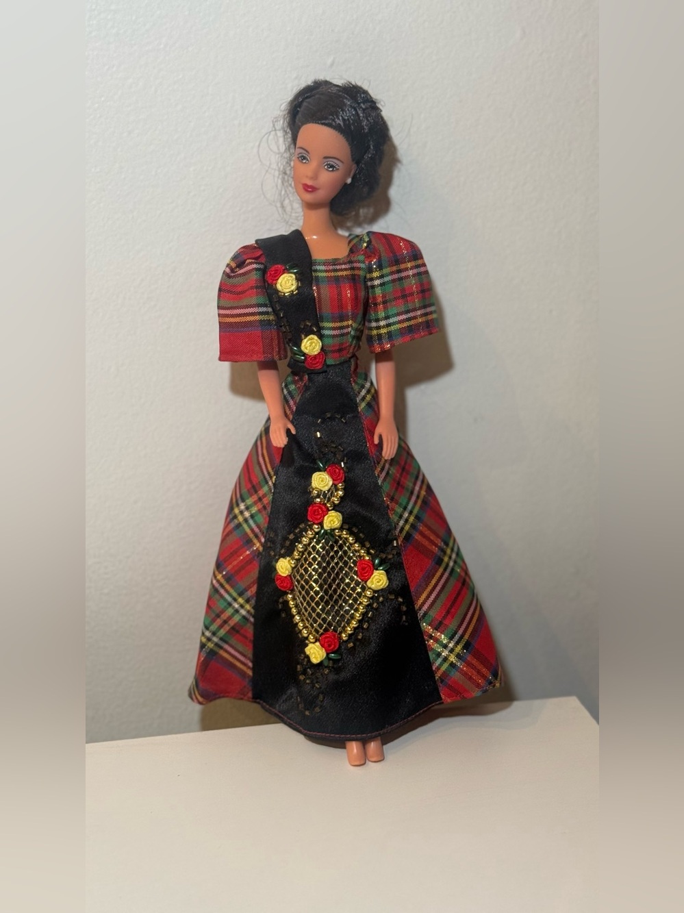 Barbie Isla Filipina Vintage 1997 Mayon Volcano Used